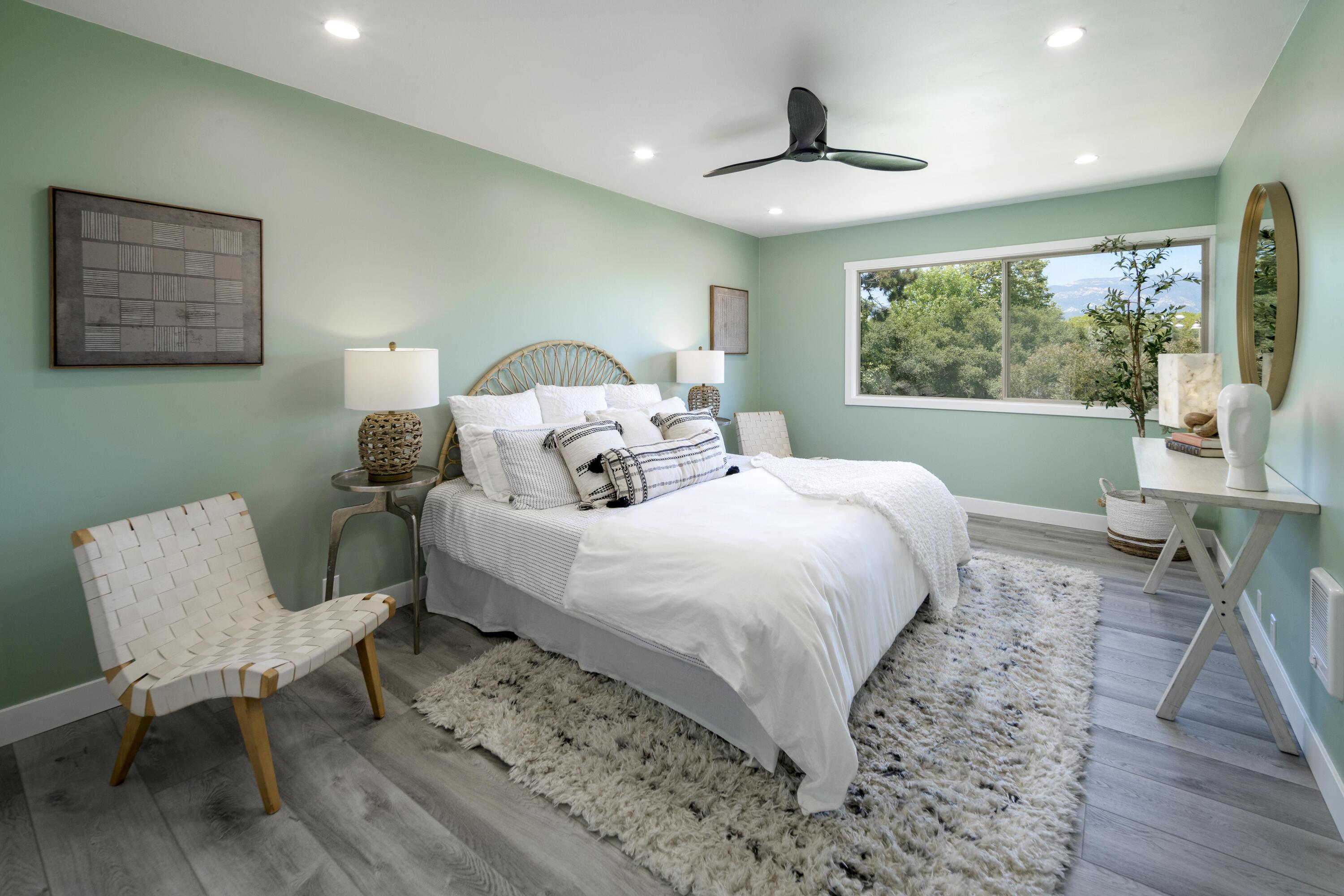 452 Linfield Place, Unit J Goleta, CA 93117 - Photo 10 of 15 452LinfieldPlaceUnitJ12