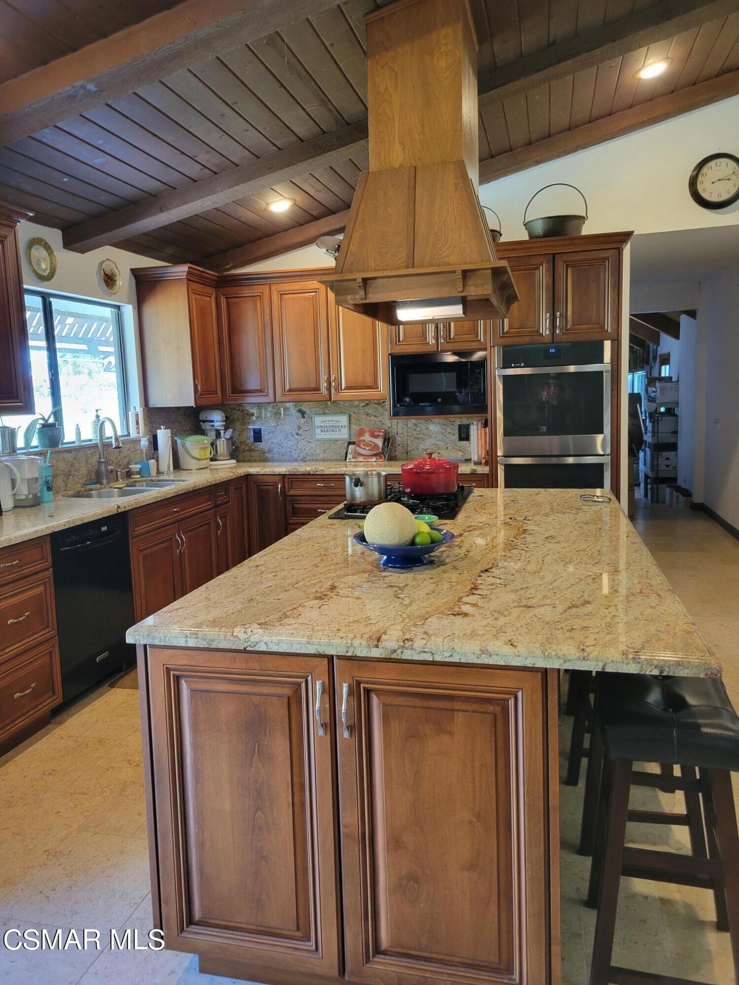 2890 Las Posas Circle Camarillo, CA 93012 - Photo 2 of 6 20230403_151319