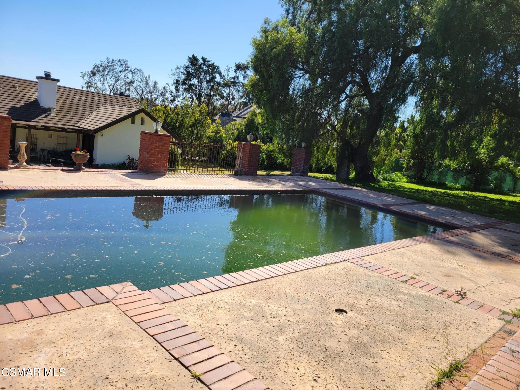 2890 Las Posas Circle Camarillo, CA 93012 - Photo 4 of 6 20230403_153635