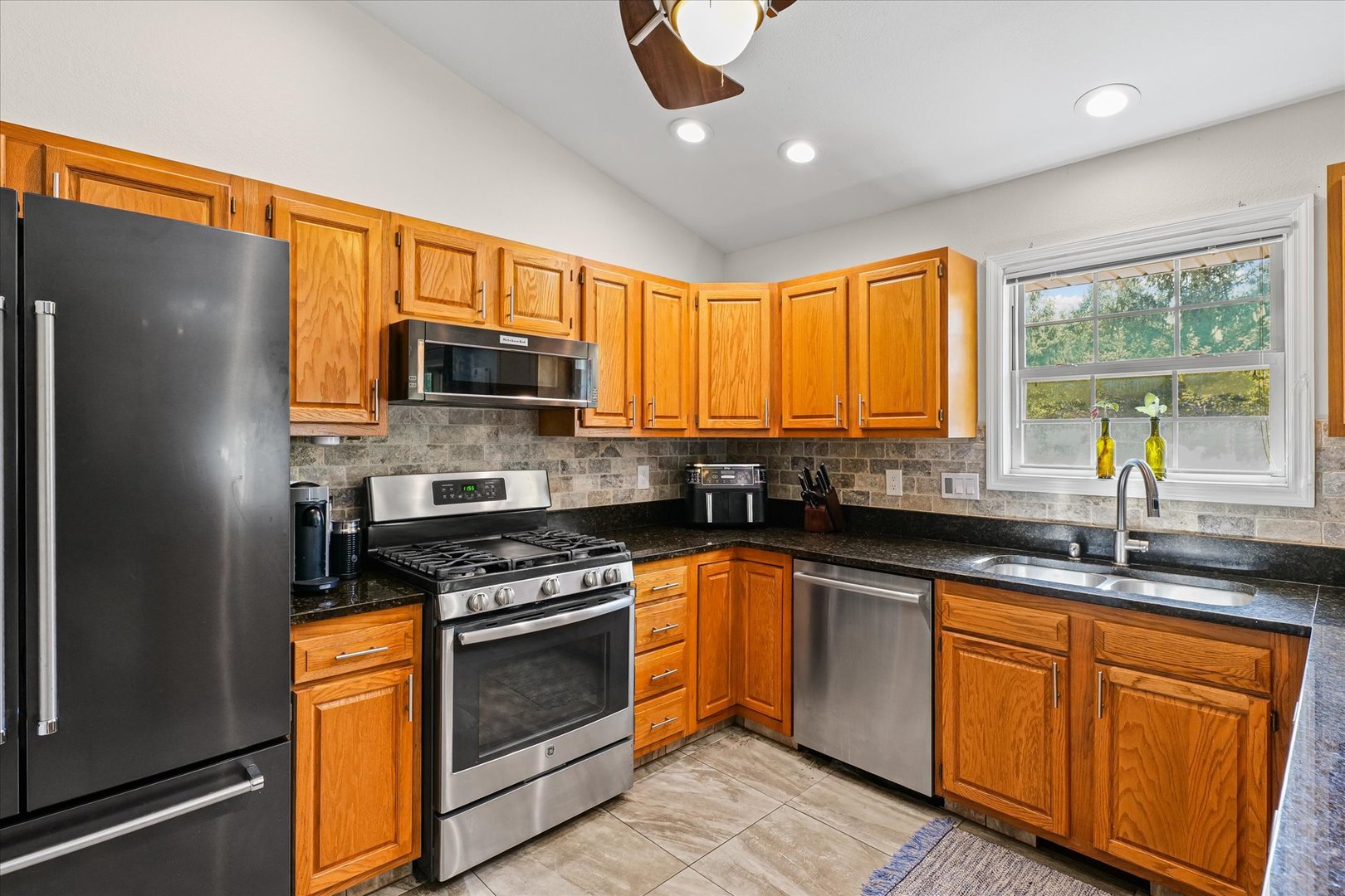 3601 Brook Ridge Circle Champaign, IL 61822 - Photo 14 of 34 Gallery Image 14