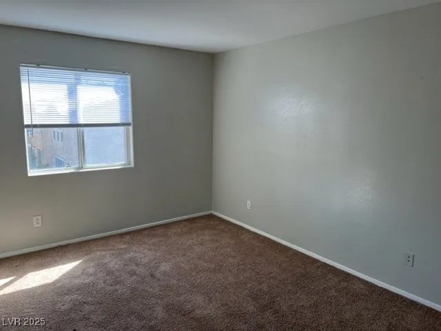 $1,650 | 5207 Souvenir Lane, Las Vegas, NV 89118