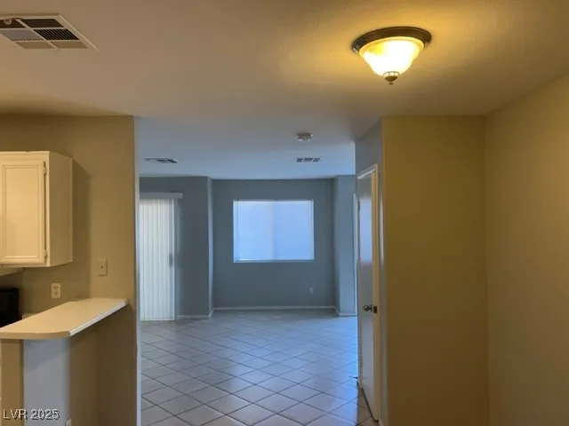 $1,650 | 5207 Souvenir Lane, Las Vegas, NV 89118