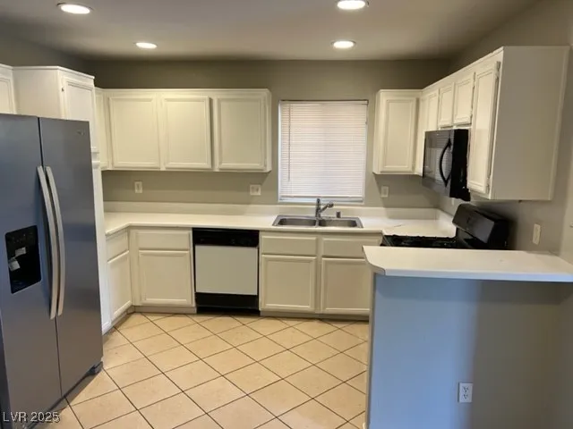 $1,650 | 5207 Souvenir Lane, Las Vegas, NV 89118