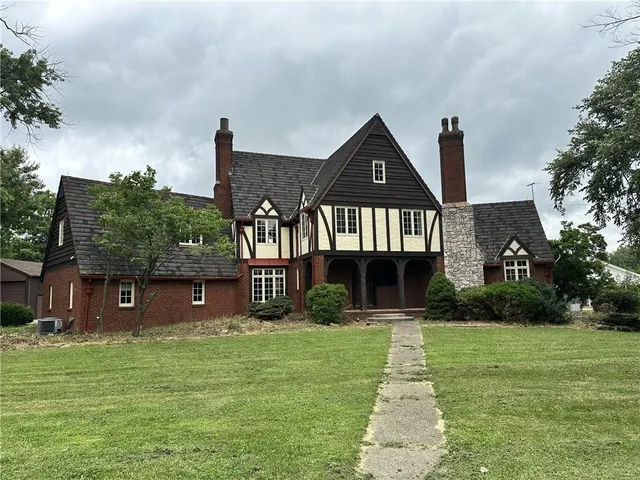 $224,000 | 1005 East Normal Avenue, Kirksville, MO 63501