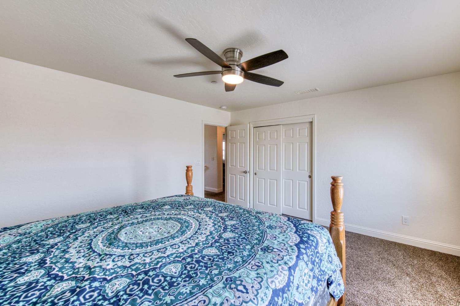 1732 Cleveland Street Selma, CA 93662 - Photo 13 of 35