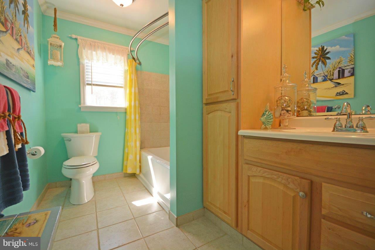 6254 Landing Neck Road Easton, MD 21601 - Photo 20 of 27 Bath 1st floor