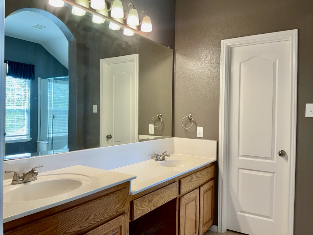 2518 Vestavia Ridge Lane Cedar Park, TX 78613 - Photo 10 of 23 Full bathroom with double vanity