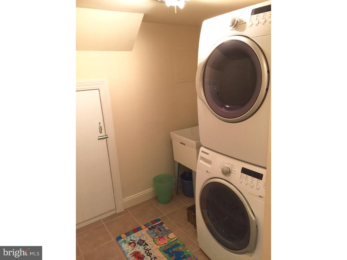 10809 Pedrick Road Philadelphia, PA 19154 - Photo 12 of 25 Laundry Room