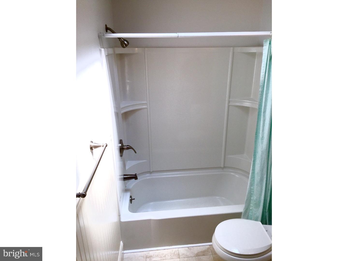 10809 Pedrick Road Philadelphia, PA 19154 - Photo 20 of 25 Bathroom
