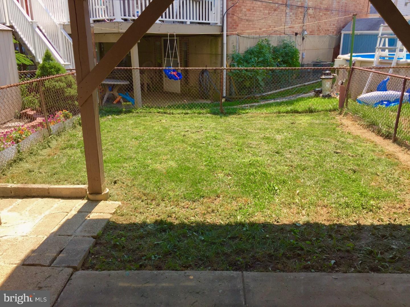 10809 Pedrick Road Philadelphia, PA 19154 - Photo 22 of 25 Back Yard