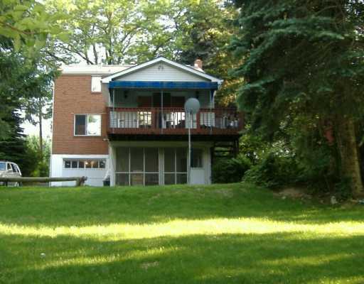 487 Highbury Road Cheswick, PA 15024 - Photo 3 of 8 Den/Family/Great Room.