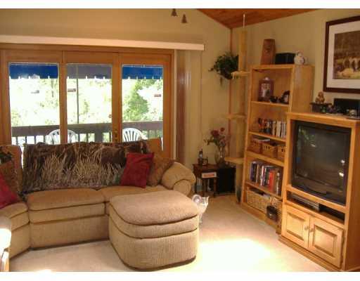 487 Highbury Road Cheswick, PA 15024 - Photo 4 of 8 Den/Family/Great Room.