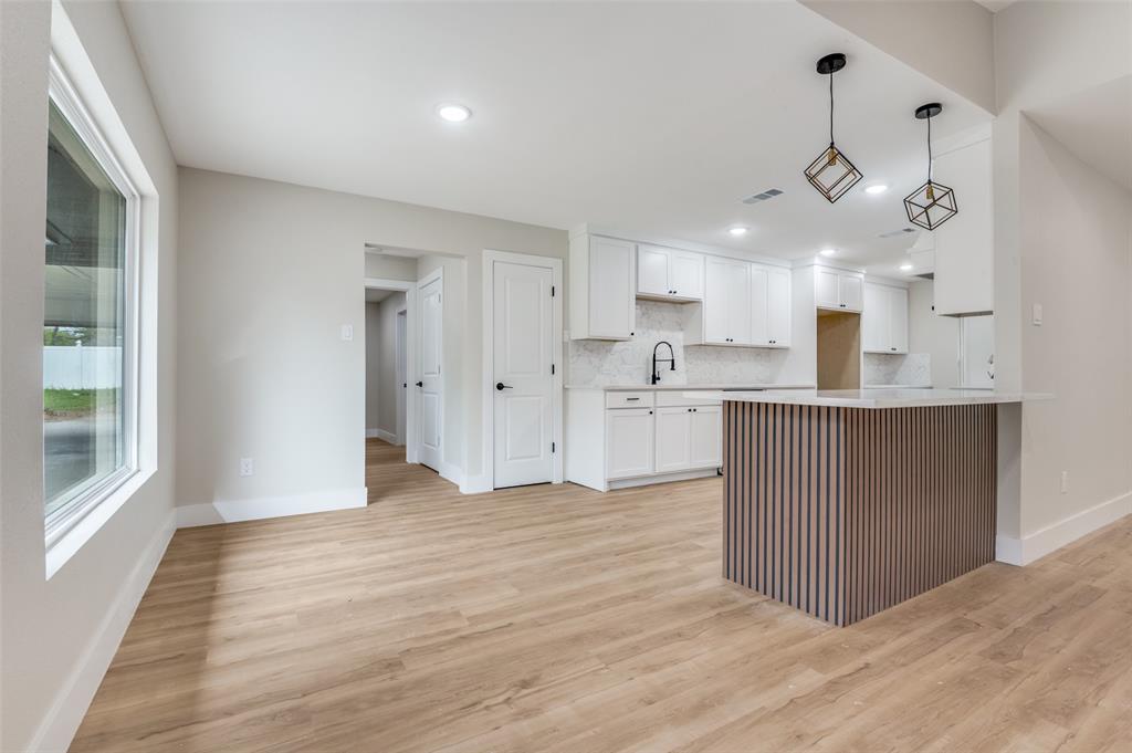 6016 Jacqueline Road Fort Worth, TX 76112 - Photo 10 of 35