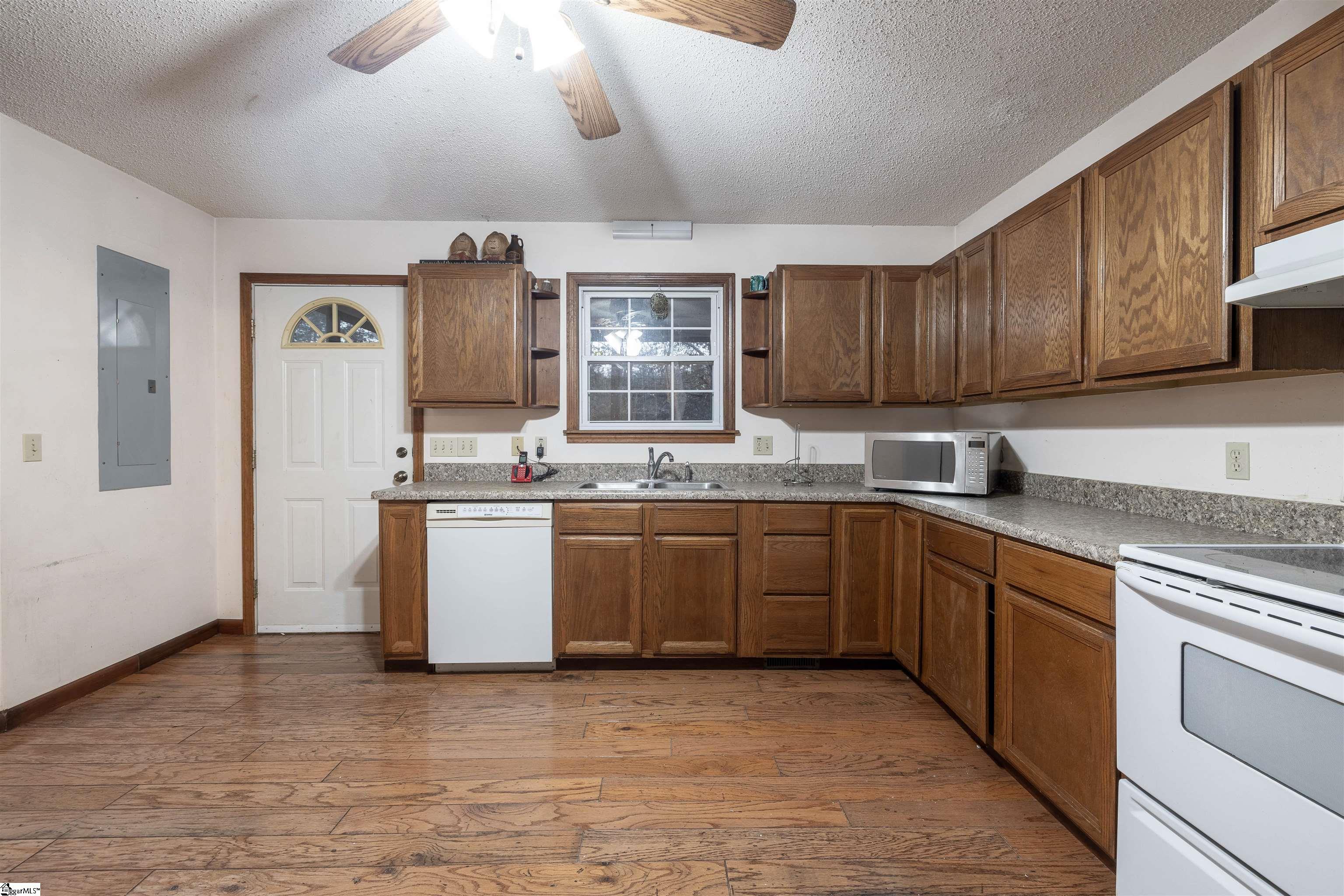 2310 Old Hills Bridge Road Enoree, SC 29335 - Photo 13 of 26