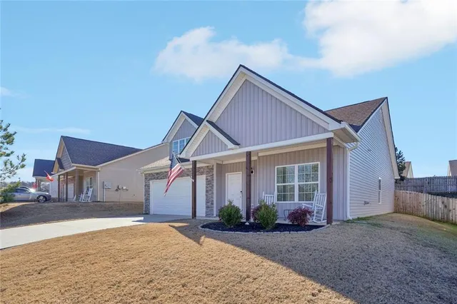 $308,000 | 329 Highland Pointe Drive, Alto, GA 30510