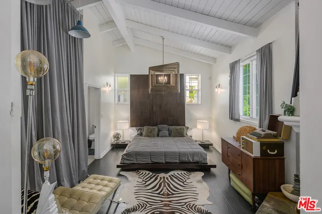 $1,299,000 | 2225 North Cahuenga Boulevard, Los Angeles, CA 90068