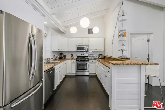 $1,299,000 | 2225 North Cahuenga Boulevard, Los Angeles, CA 90068