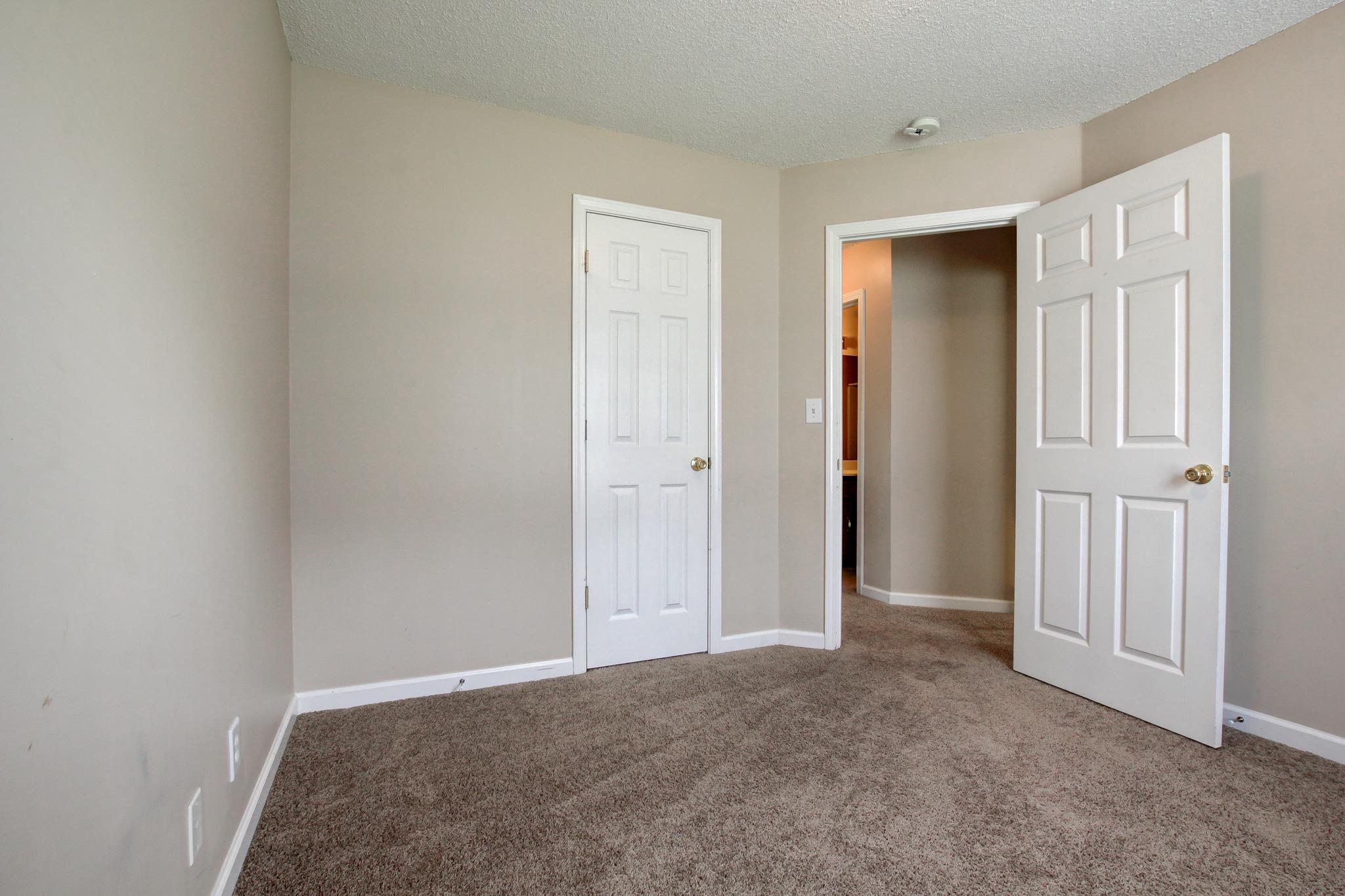 1931 Needmore Road Clarksville, TN 37042 - Photo 17 of 25 Gallery Image 17