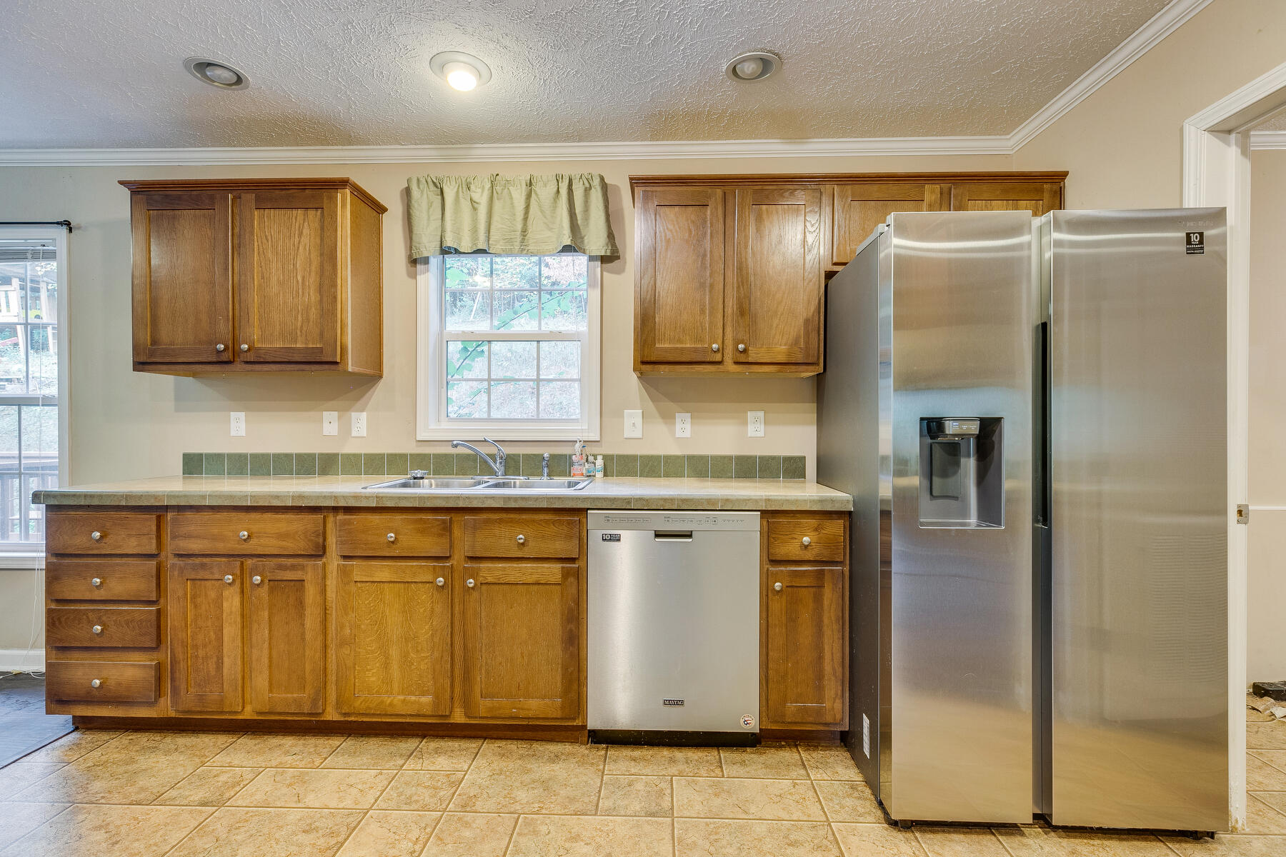 944 Chadwell Road Kingsport, TN 37660 - Photo 16 of 36 019