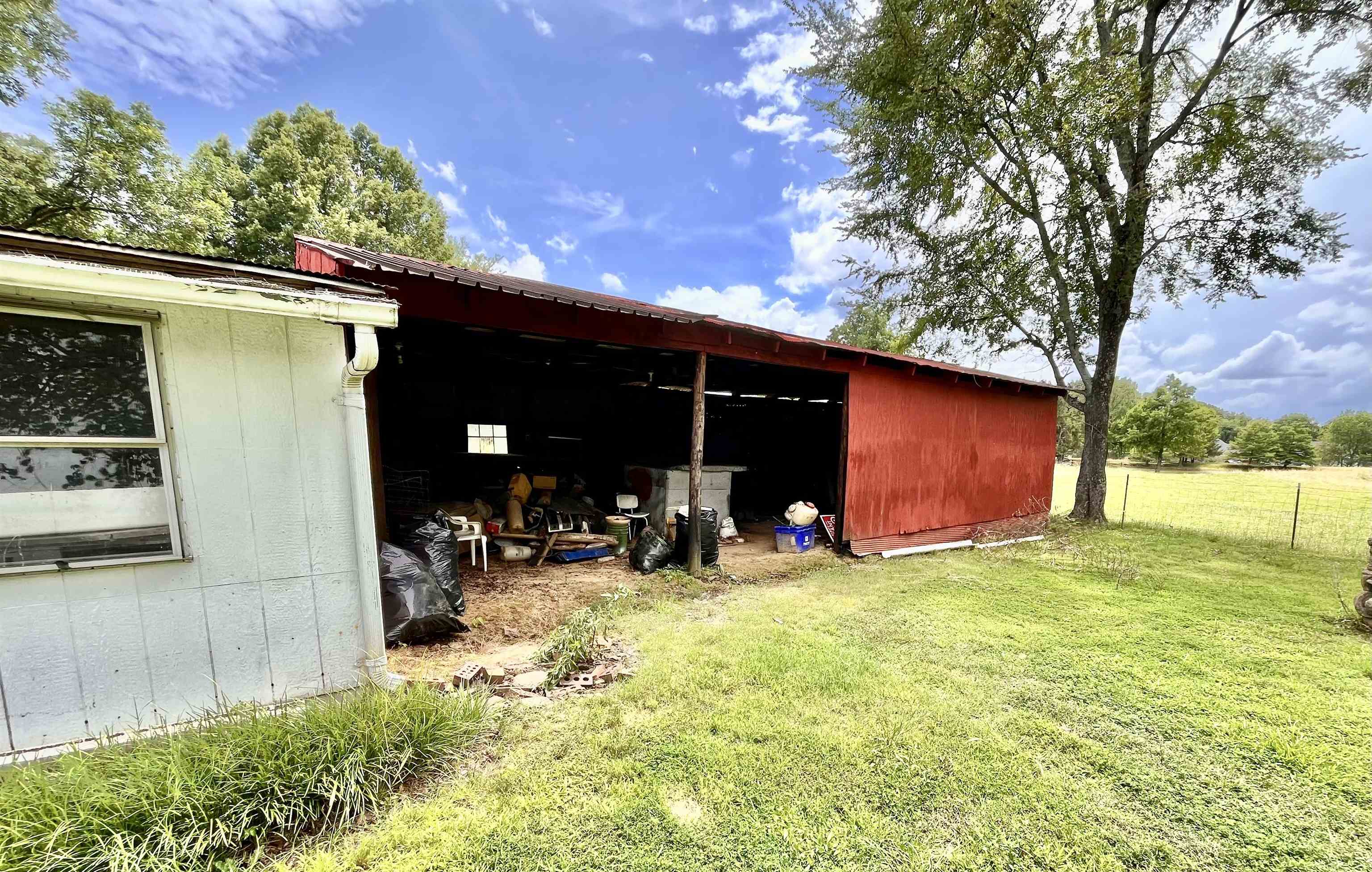 7623 Craft Road Olive Branch, MS 38654 - Photo 8 of 20 shed or workshop with electricity