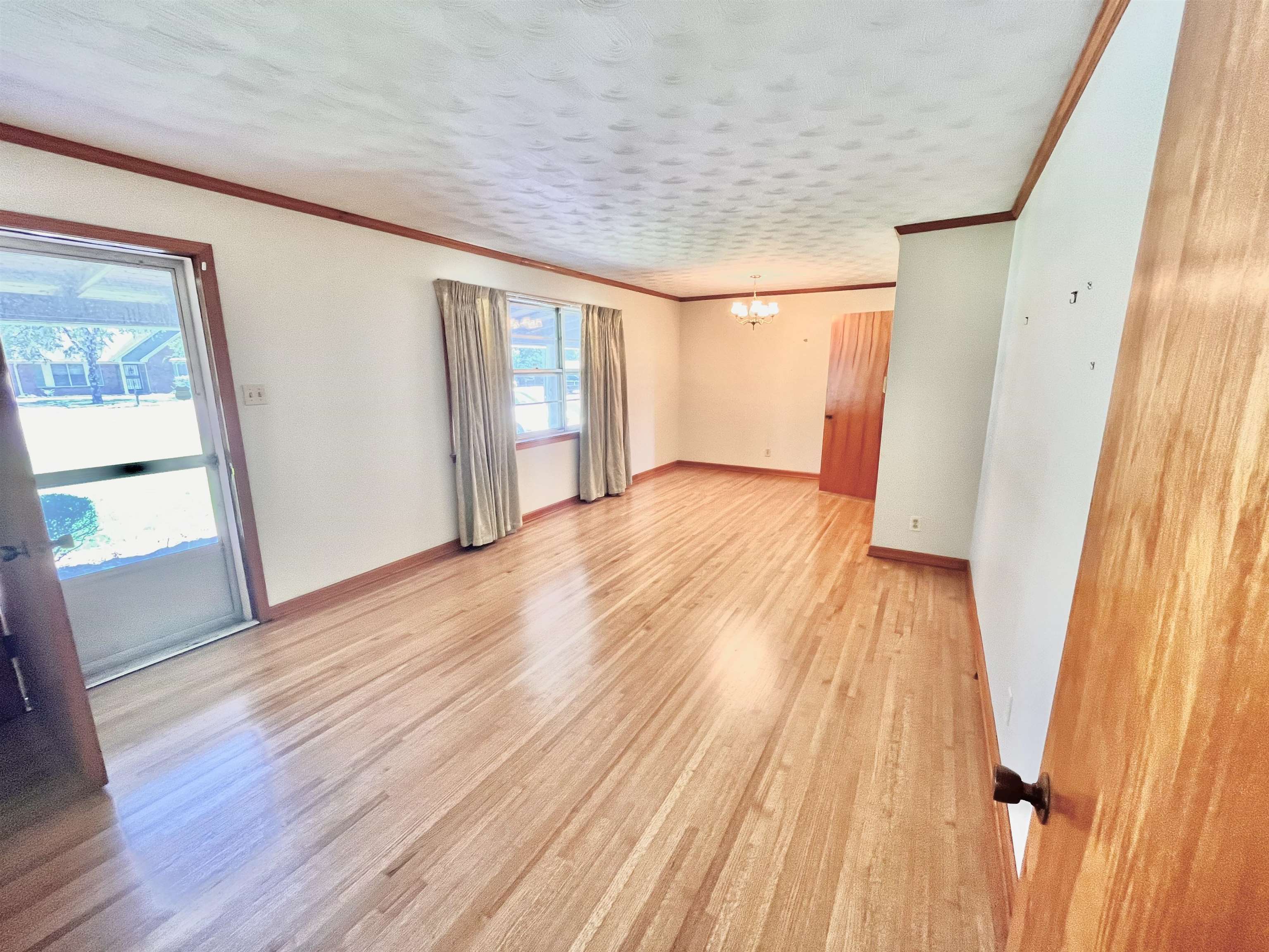 7623 Craft Road Olive Branch, MS 38654 - Photo 10 of 20 Living and Dining Rooms