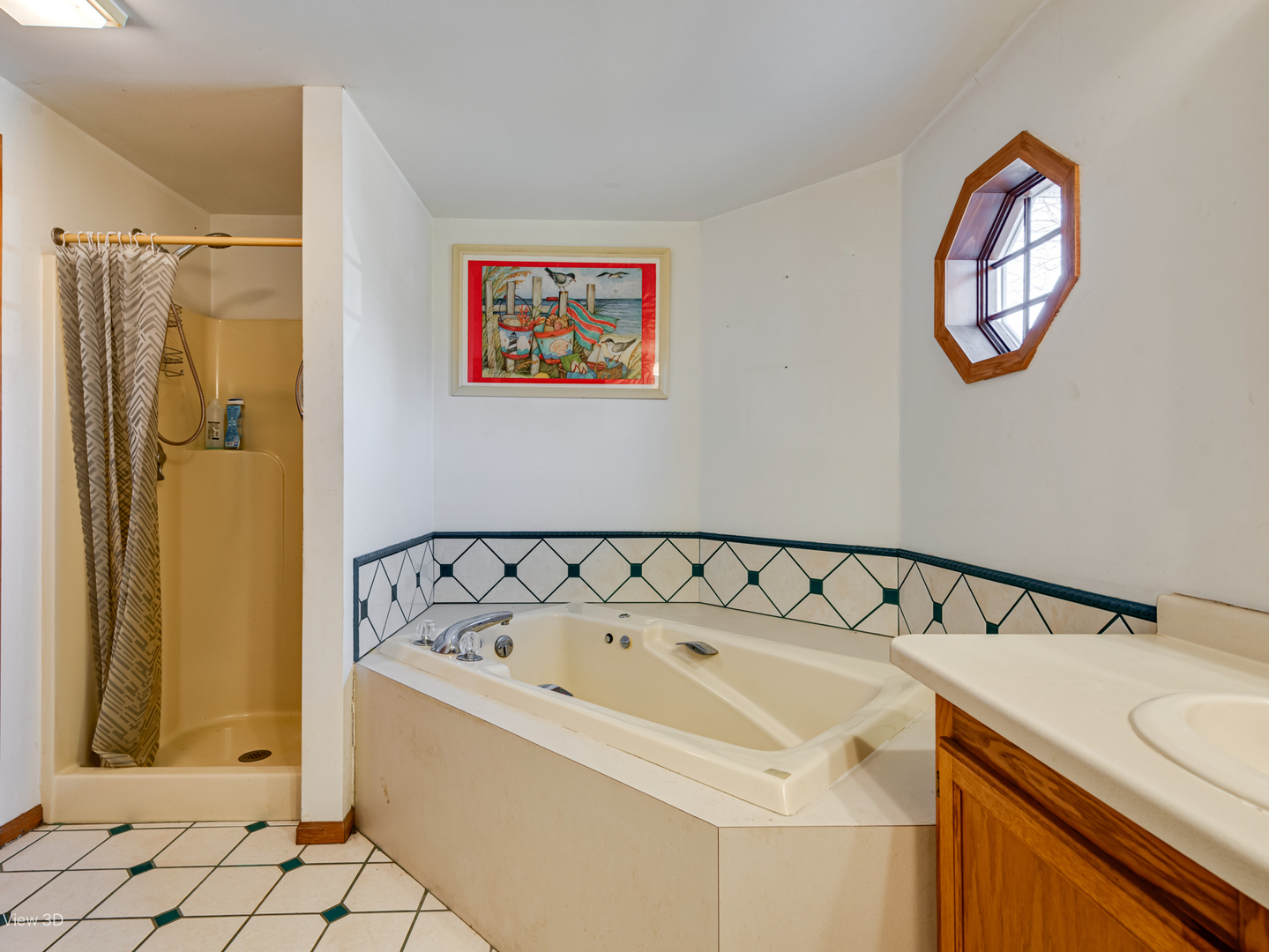 22105 Anthony Road Marengo, IL 60152 - Photo 18 of 27 a bathroom with a bathtub and a shower