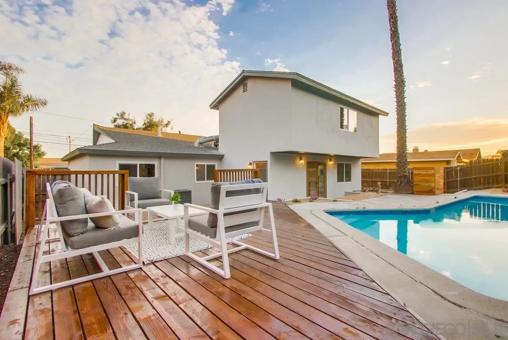 9772 Abbeyfield Road Santee, CA 92071 - Photo 5 of 25 Gallery Image 5