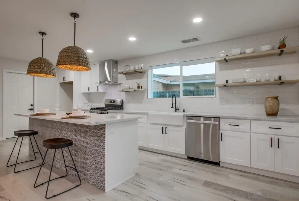 9772 Abbeyfield Road Santee, CA 92071 - Photo 8 of 25 Gallery Image 8