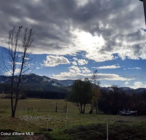 $367,000 | 1565 Little Carpenter Creek Road, Fernwood, ID 83830