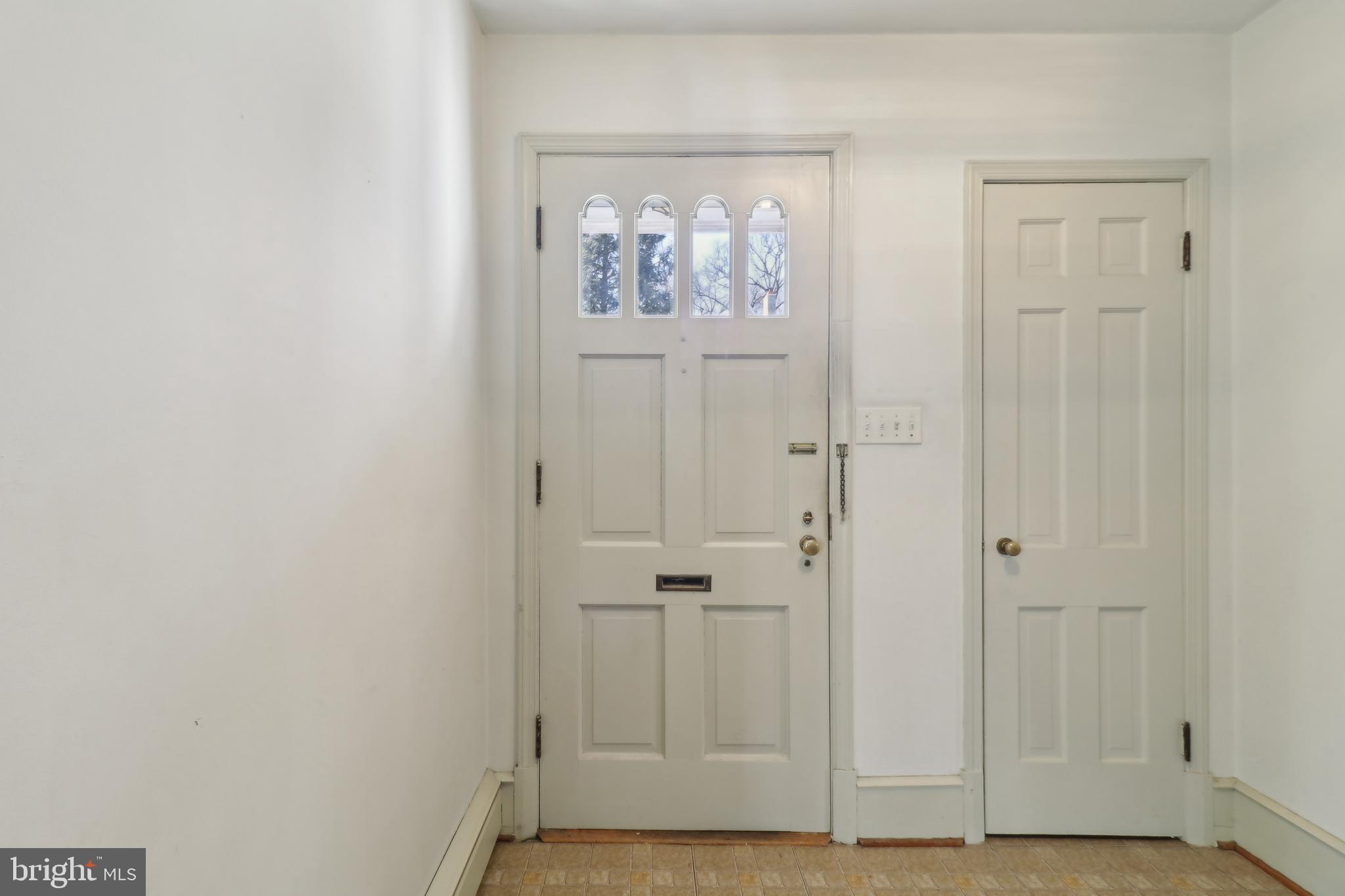 14 Park Valley Road Silver Spring, MD 20910 - Photo 5 of 63 an empty room with wooden floor and closet