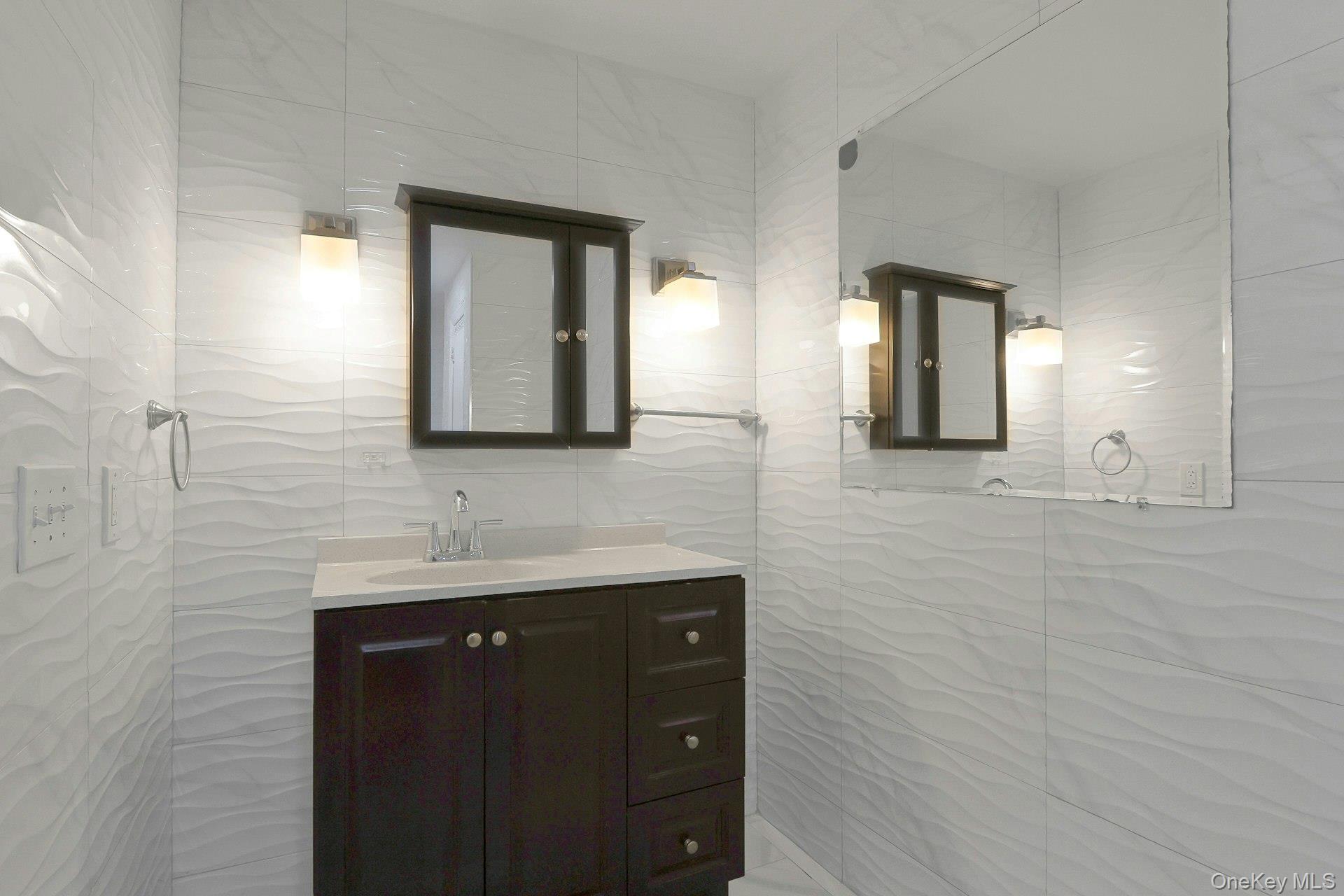 22 Firth Street, Unit 22 Cornwall, NY 12518 - Photo 29 of 42 Large updated hall bathroom