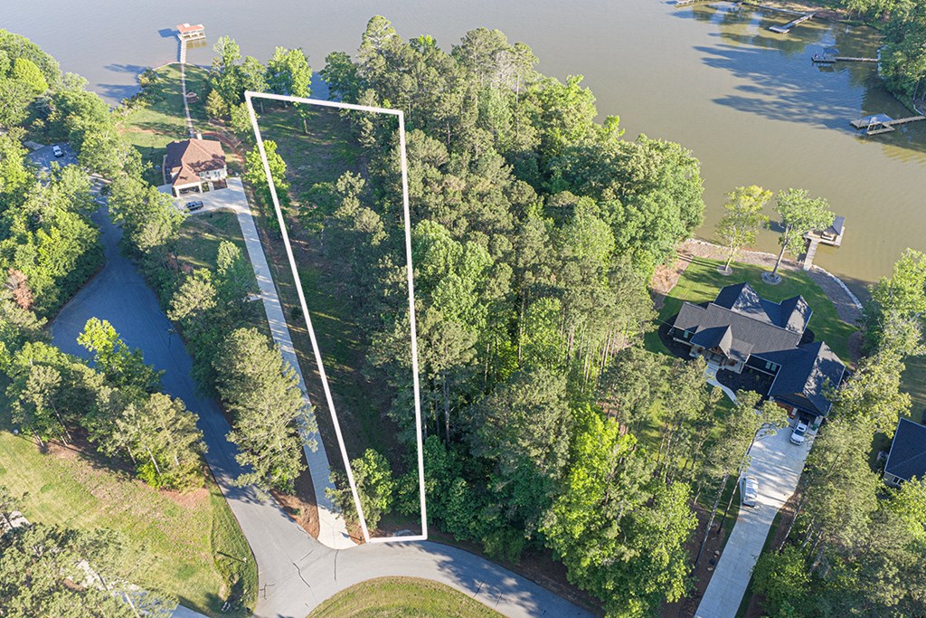 112 Long Point Road Hodges, SC 29653 - Photo 2 of 16