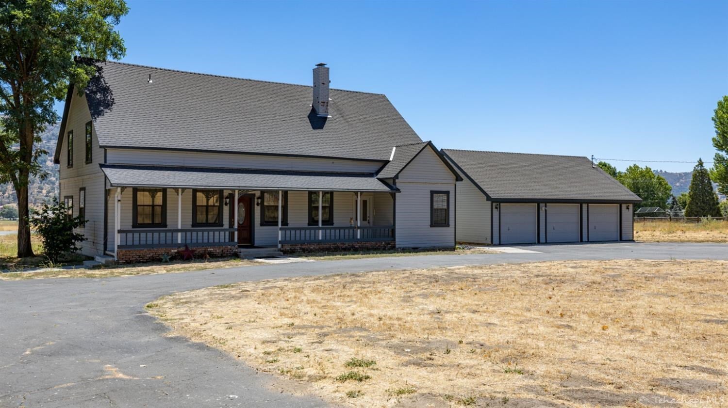 28701 Bear Valley Road Tehachapi, CA 93561 - Photo 2 of 57 Gallery Image 2