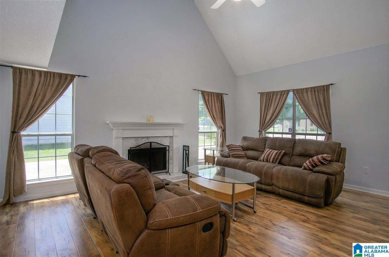 1175 King Arthur Court Alabaster, AL 35007 - Photo 3 of 28