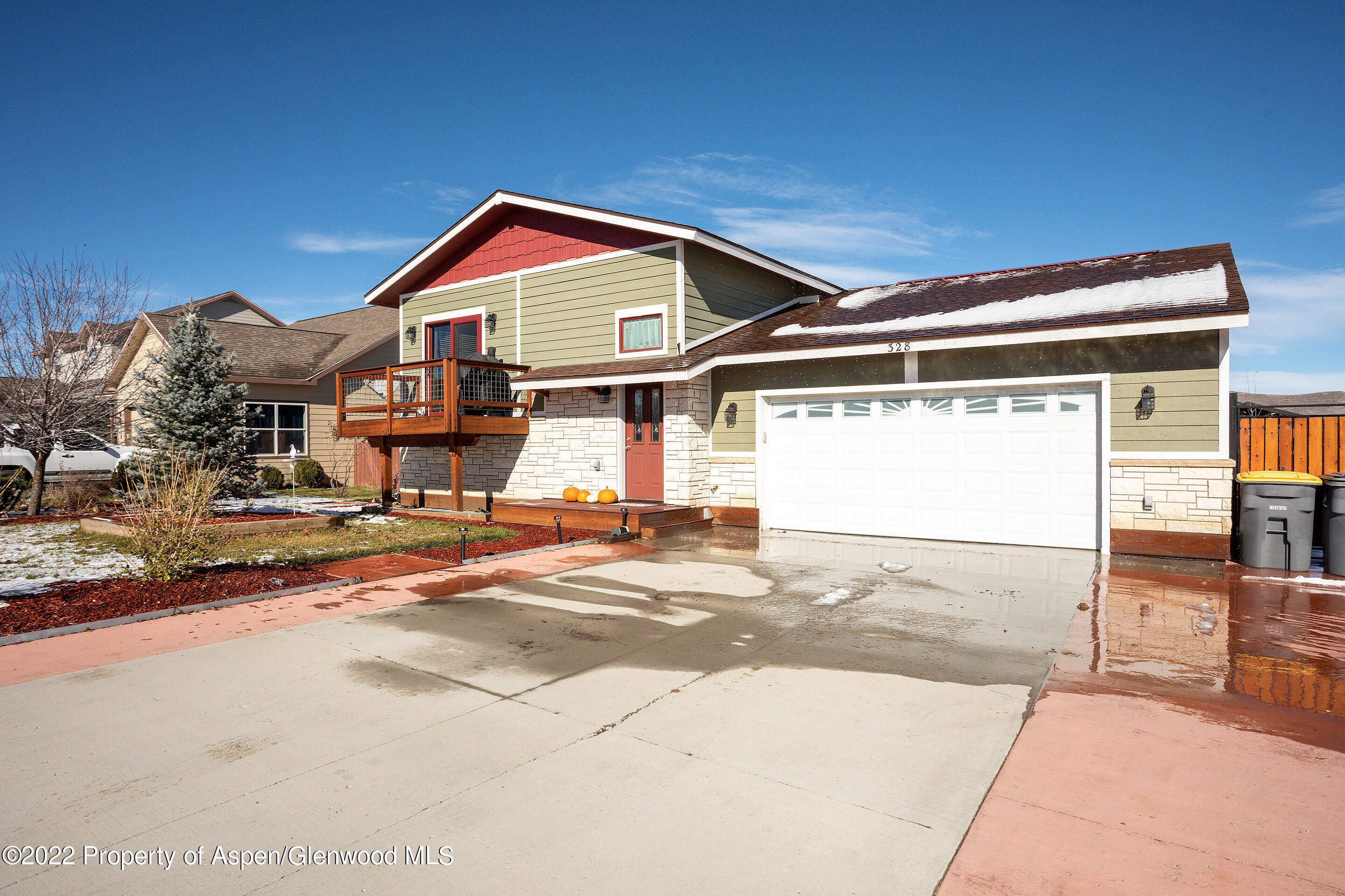 a view of a house with a outdoor space