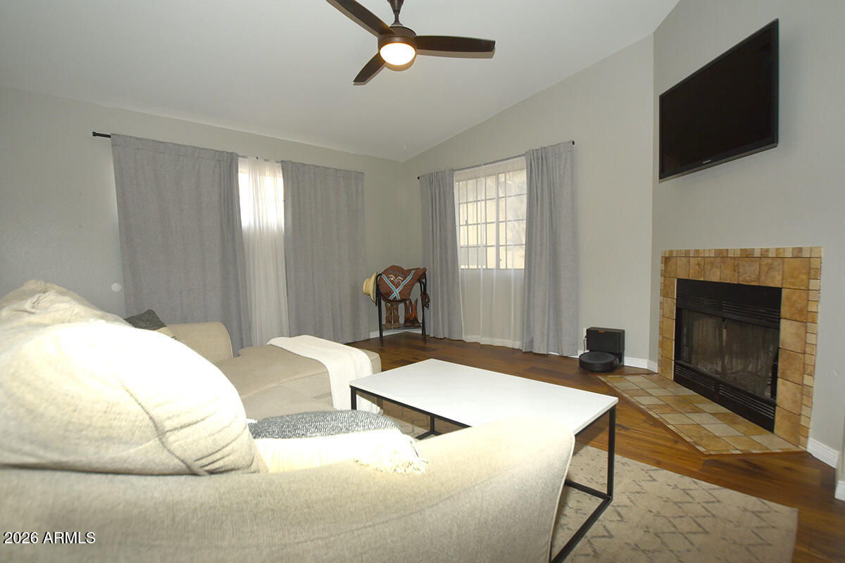 1222 West Baseline Road, Unit 224 Tempe, AZ 85283 - Photo 3 of 20 LivingRoom3