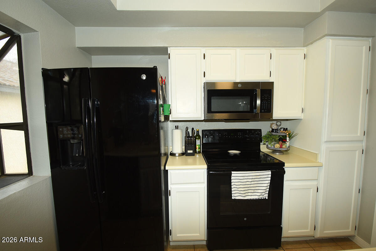 1222 West Baseline Road, Unit 224 Tempe, AZ 85283 - Photo 8 of 20 Kitchen3