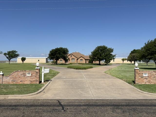 1900 Interstate 27 Plainview, TX 79072 - Photo 2 of 53 2