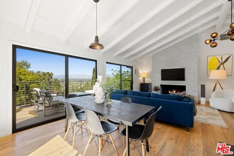 $2,095,000 | 3736 Berry Drive, Studio City, CA 91604