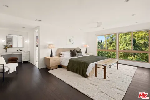 $2,095,000 | 3736 Berry Drive, Studio City, CA 91604