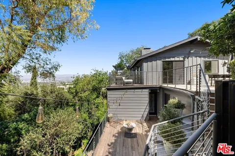 $2,095,000 | 3736 Berry Drive, Studio City, CA 91604