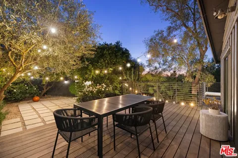 $2,095,000 | 3736 Berry Drive, Studio City, CA 91604