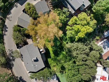 $2,095,000 | 3736 Berry Drive, Studio City, CA 91604