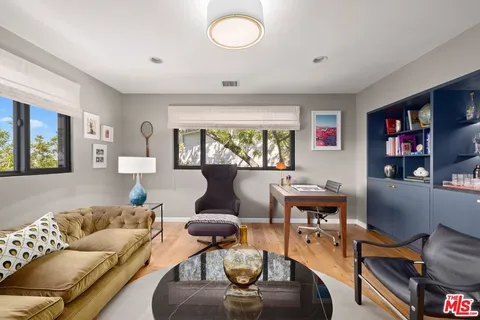 $2,095,000 | 3736 Berry Drive, Studio City, CA 91604