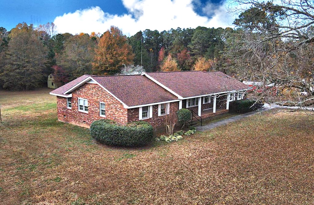 111 North Acres Road Greenwood, SC 29649 - Photo 3 of 32 Gallery Image 3