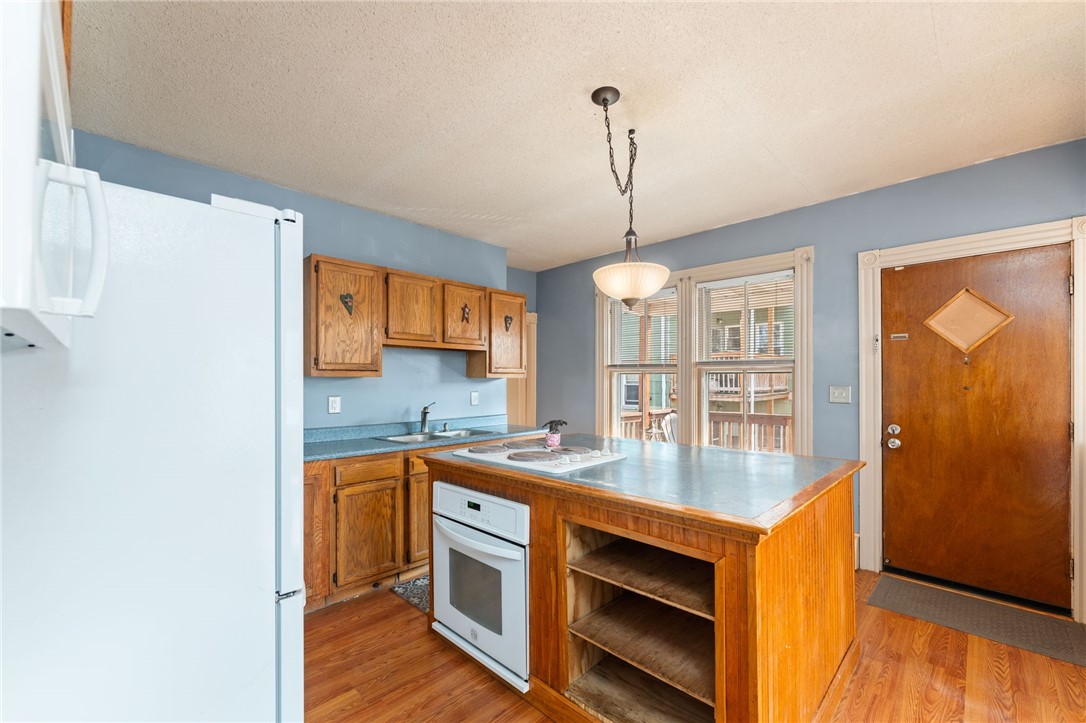 38 Emerson Street Woonsocket, RI 02895 - Photo 6 of 39 Gallery Image 6
