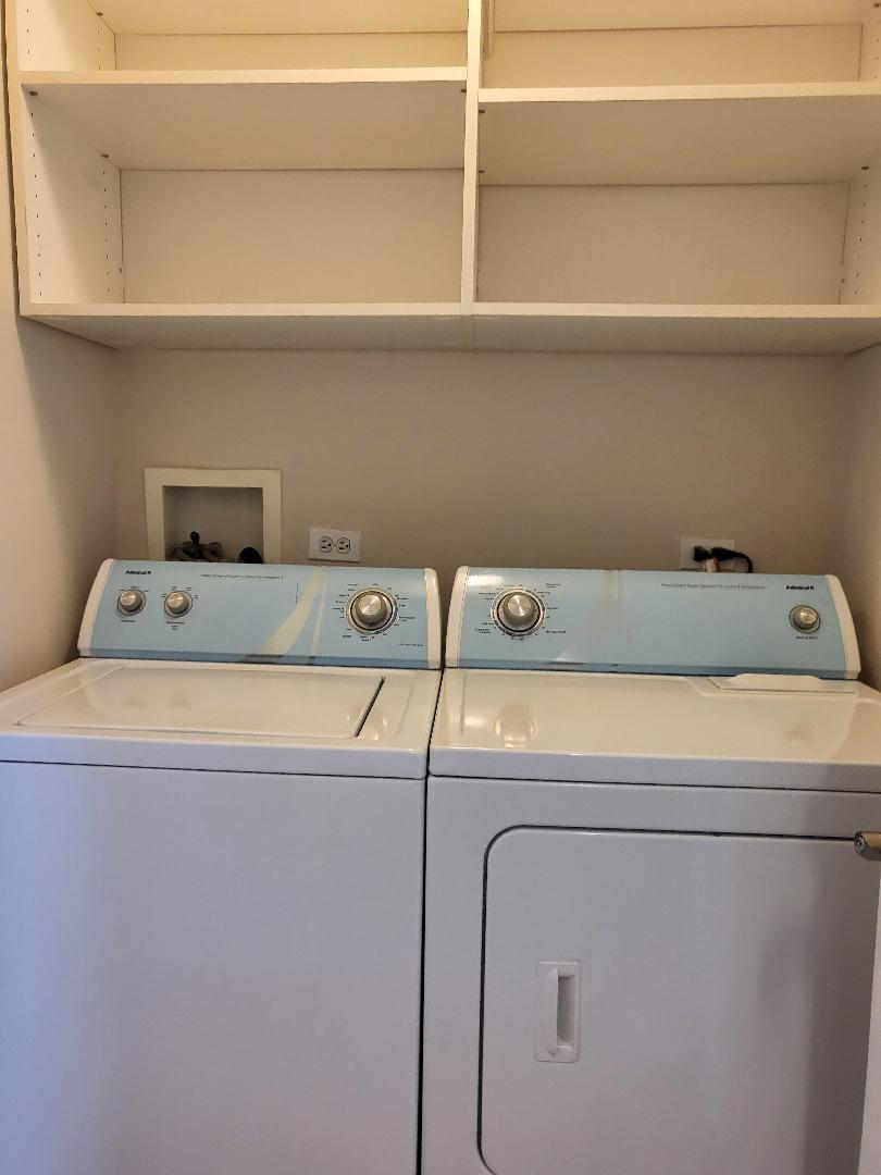 758 West 15th Street, Unit 3B Chicago, IL 60607 - Photo 29 of 30 a utility room with dryer and washer