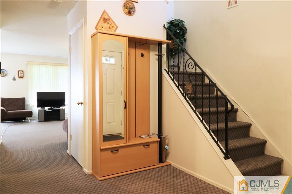 2 Pheasant Run Edison, NJ 08820 - Photo 12 of 25 Gallery Image 12
