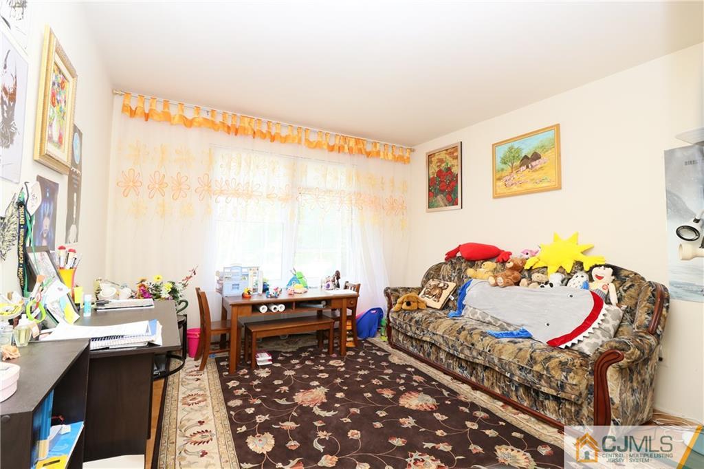 2 Pheasant Run Edison, NJ 08820 - Photo 15 of 25 Gallery Image 15