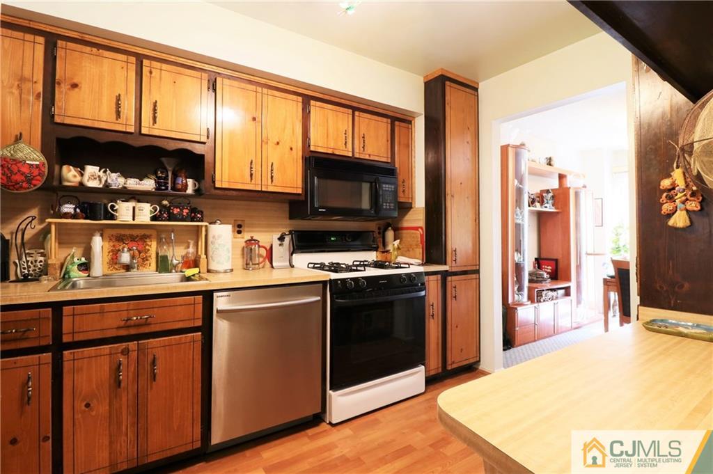 2 Pheasant Run Edison, NJ 08820 - Photo 10 of 25 Gallery Image 10